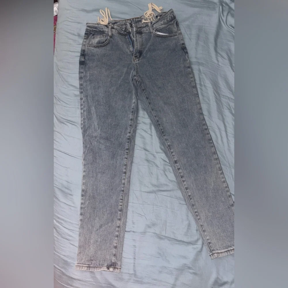 Lace-Up Denim Jeans - Picture 8 of 8